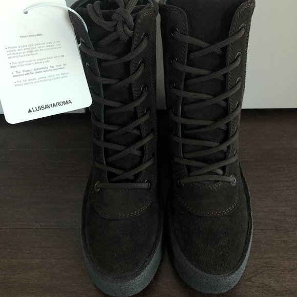 Shoes - Picture 1 of 5